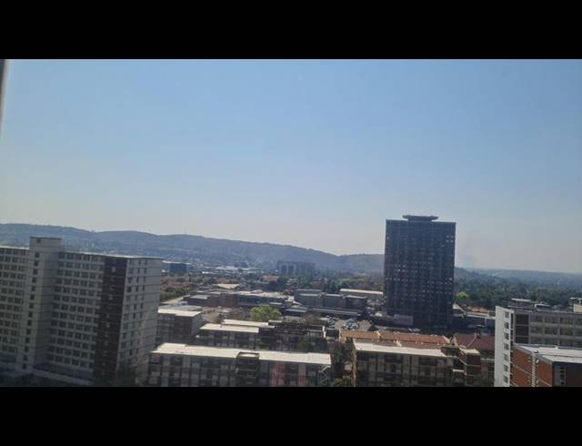 2 BEDROOM PROPERTY TO RENT IN BEDFORD GARDENS
